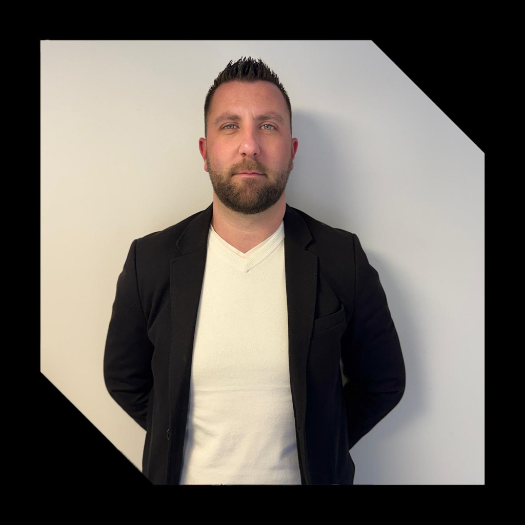 Alexandre commercial expert en véhicule d'occasion