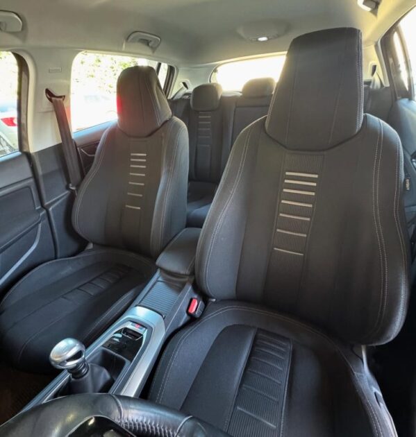 PEUGEOT 308 2015