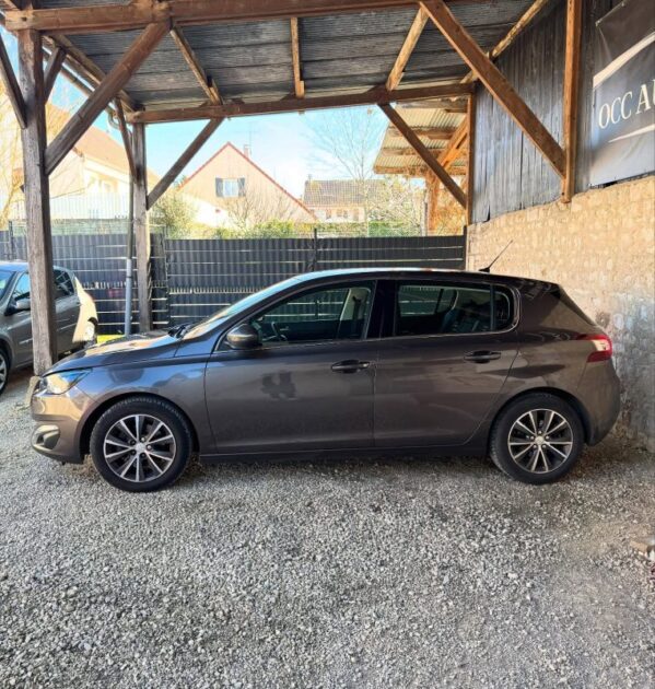 PEUGEOT 308 2015