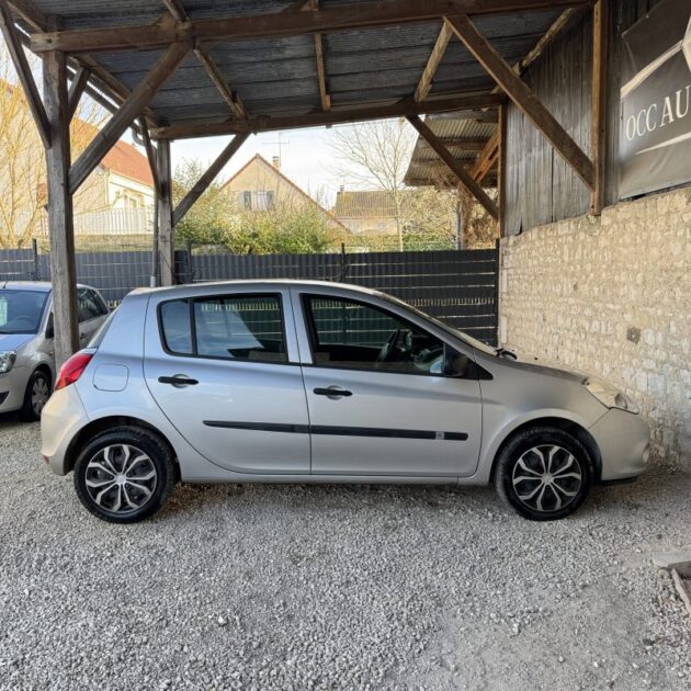 RENAULT CLIO III AUTHENTIQUE 1.2 16V 2010 