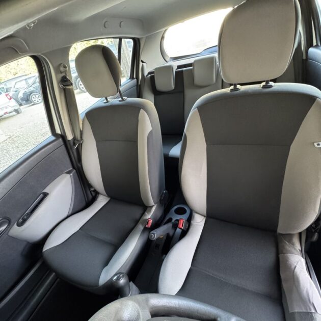 RENAULT CLIO III AUTHENTIQUE 1.2 16V 2010 