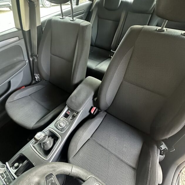 RENAULT LAGUNAIII BLACK EDITION 2010