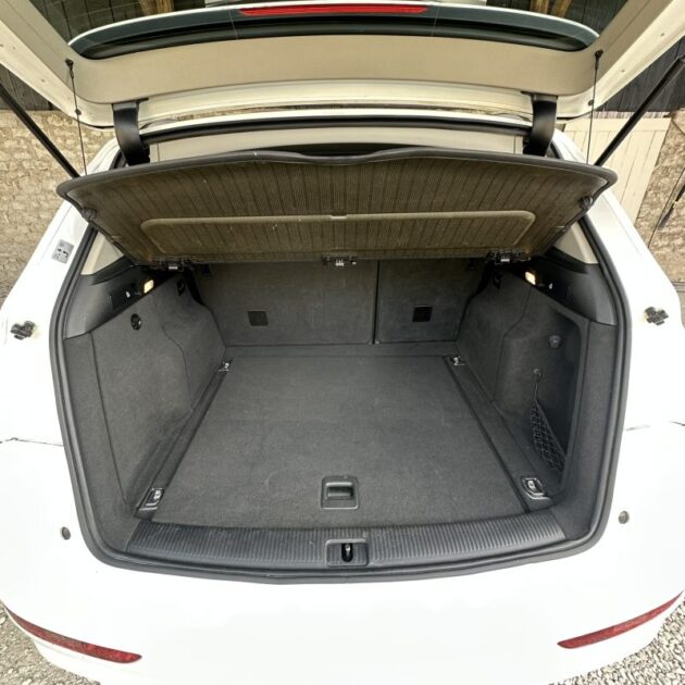 AUDI Q5 2.0 TDI 143 AMBIENTE QUATTRO 2010